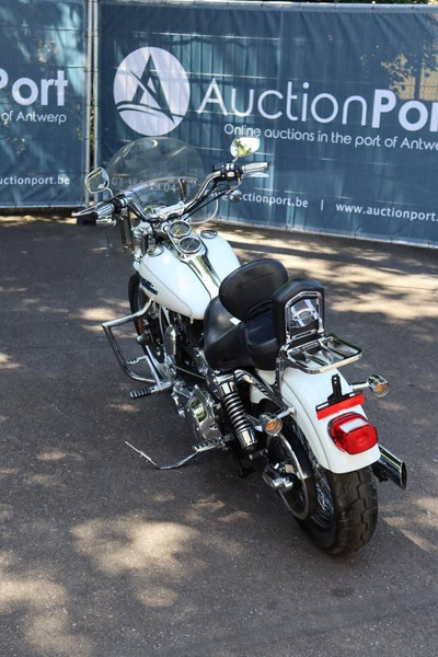Harley-Davidson Dyna Low Rider - Motocicleta: foto 4 Harley-Davidson Dyna Low Rider - Motocicleta: foto 4