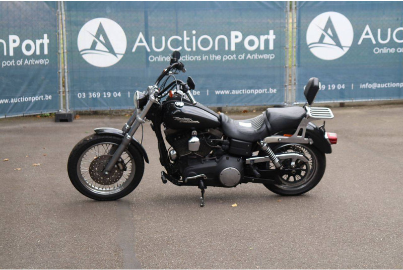 Harley-Davidson Dyna Street Bob - Motocicleta: foto 1 Harley-Davidson Dyna Street Bob - Motocicleta: foto 1