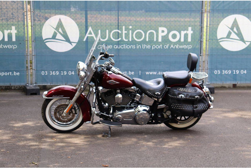 Harley-Davidson Heritage Softail Classic - Motocicleta: foto 1 Harley-Davidson Heritage Softail Classic - Motocicleta: foto 1