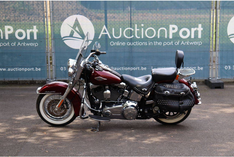 Harley-Davidson Heritage Softail Classic - Motocicleta: foto 2 Harley-Davidson Heritage Softail Classic - Motocicleta: foto 2