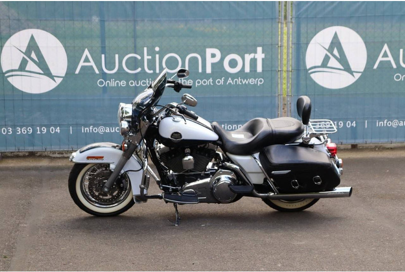 Harley-Davidson Road King Classic Touring - Motocicleta: foto 1 Harley-Davidson Road King Classic Touring - Motocicleta: foto 1