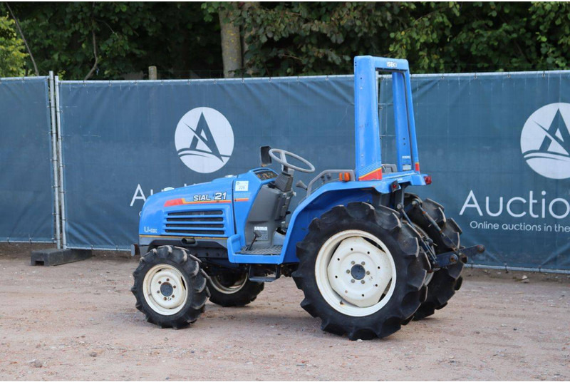 Iseki TF21F - Tractor: foto 3 Iseki TF21F - Tractor: foto 3