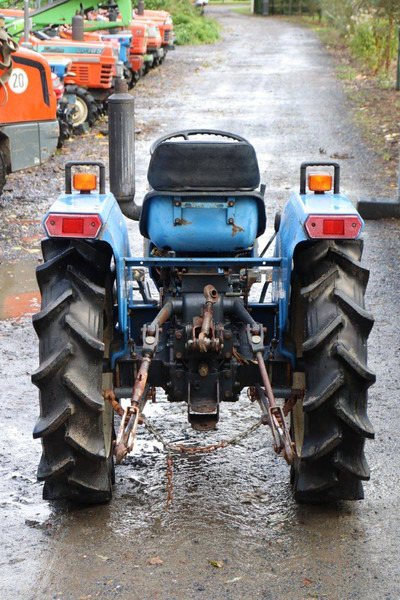 Iseki TU1900 - Tractor: foto 5 Iseki TU1900 - Tractor: foto 5