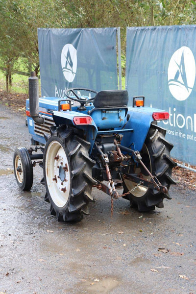 Iseki TU1900 - Tractor: foto 4 Iseki TU1900 - Tractor: foto 4