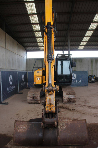 Excavadora de cadenas JCB JS130LC 4F: foto 7