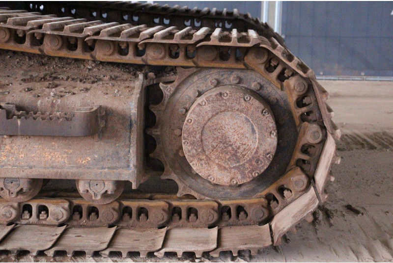 Excavadora de cadenas JCB JS130LC 4F: foto 20