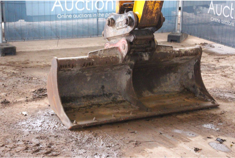 Excavadora de cadenas JCB JS130LC 4F: foto 12