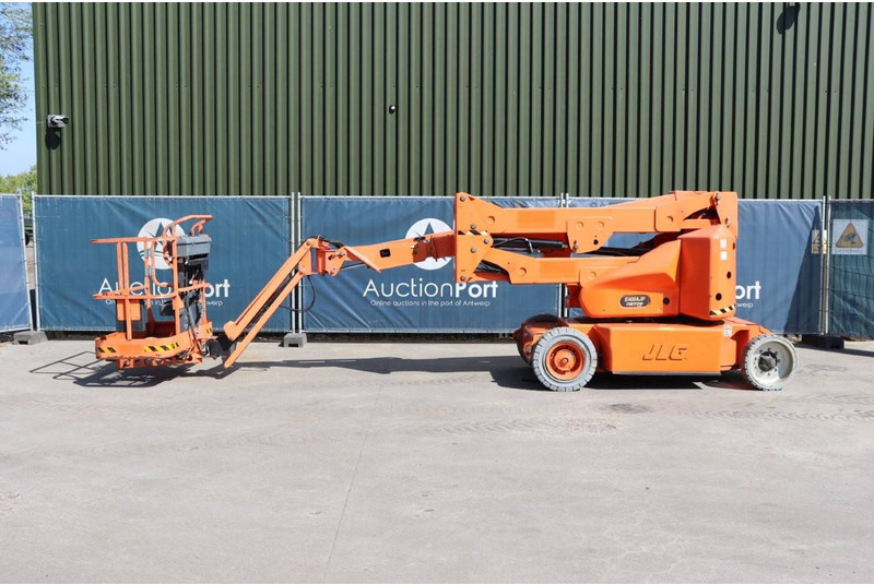 JLG E400AJPN - Plataforma articulada: foto 2 JLG E400AJPN - Plataforma articulada: foto 2