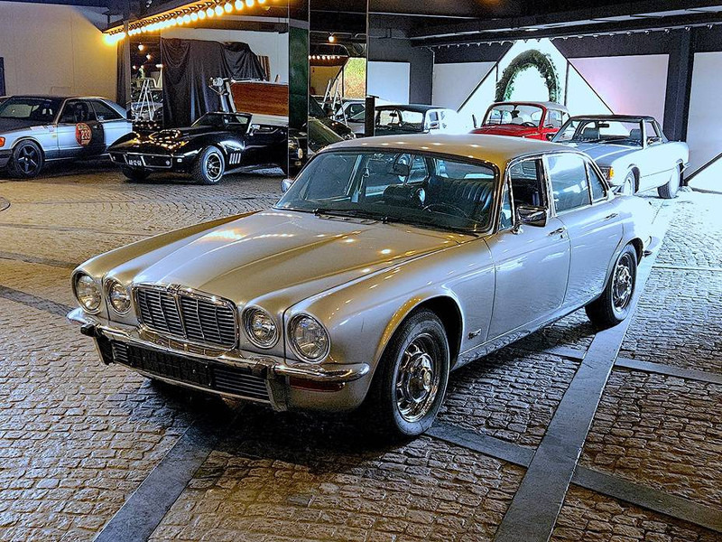 Jaguar XJ (series II) 4.2 Automatic - Sedan: foto 1 Jaguar XJ (series II) 4.2 Automatic - Sedan: foto 1