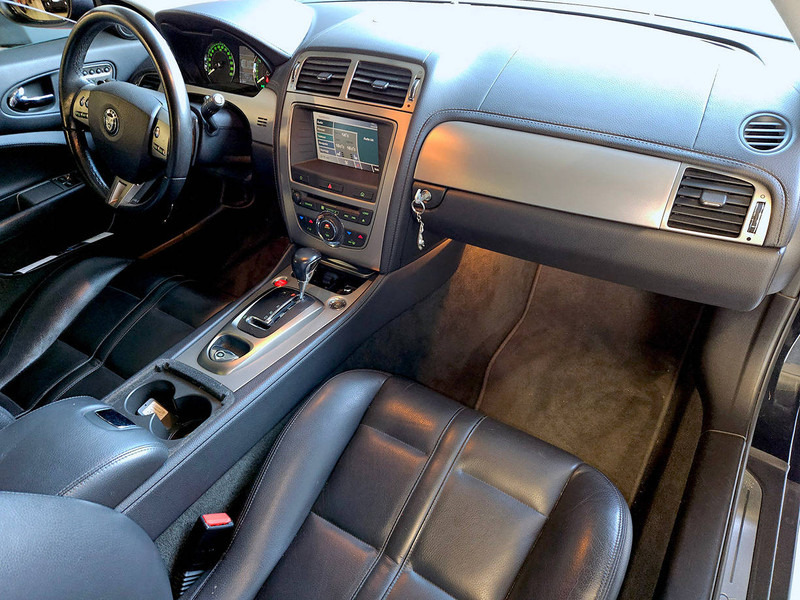 Sedan Jaguar 'XK (X150) 4.2: foto 11 Sedan Jaguar 'XK (X150) 4.2: foto 11