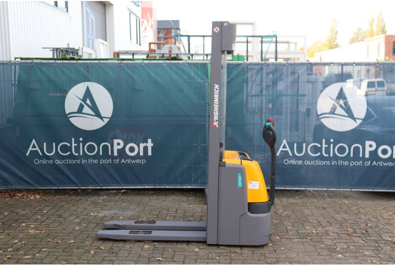 Jungheinrich EJC 112 - Apilador: foto 2 Jungheinrich EJC 112 - Apilador: foto 2