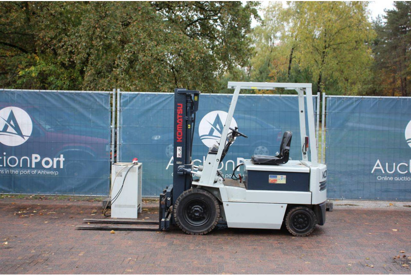 Komatsu FB20-3 - Carretilla elevadora eléctrica: foto 2 Komatsu FB20-3 - Carretilla elevadora eléctrica: foto 2