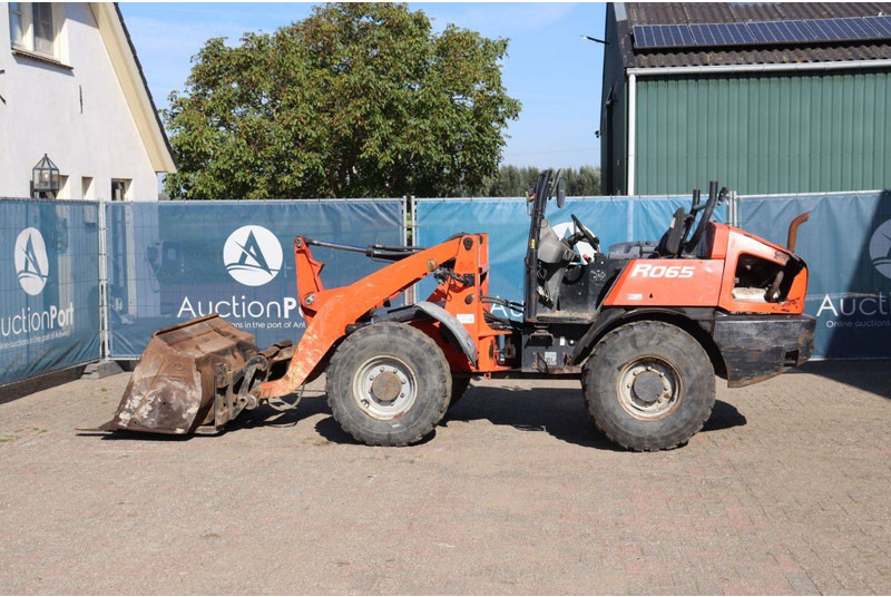 Kubota R065 - Cargadora de ruedas: foto 2 Kubota R065 - Cargadora de ruedas: foto 2