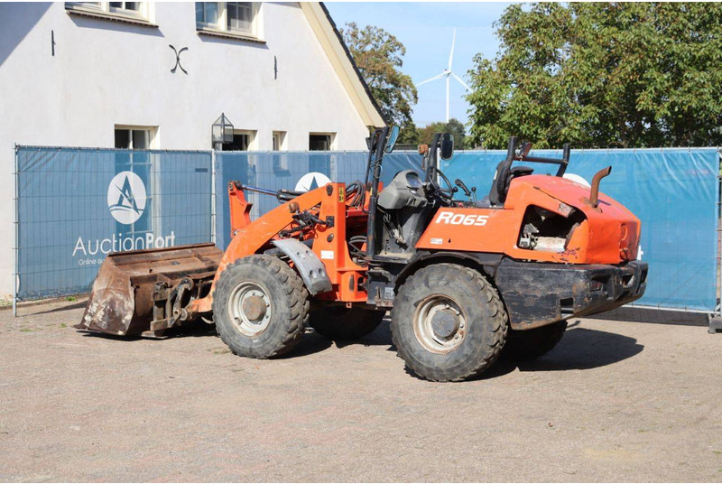 Kubota R065 - Cargadora de ruedas: foto 3 Kubota R065 - Cargadora de ruedas: foto 3