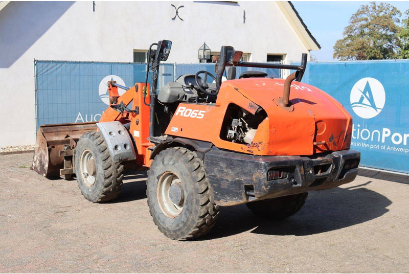 Kubota R065 - Cargadora de ruedas: foto 4 Kubota R065 - Cargadora de ruedas: foto 4
