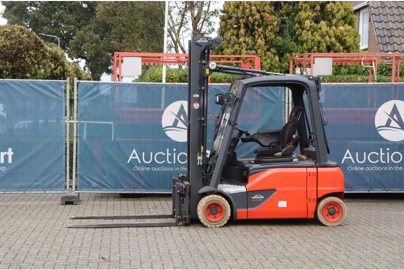 Linde E20PL-02 - Carretilla elevadora eléctrica: foto 1 Linde E20PL-02 - Carretilla elevadora eléctrica: foto 1