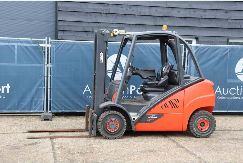 Linde H25D-02 - Carretilla elevadora diésel: foto 1 Linde H25D-02 - Carretilla elevadora diésel: foto 1