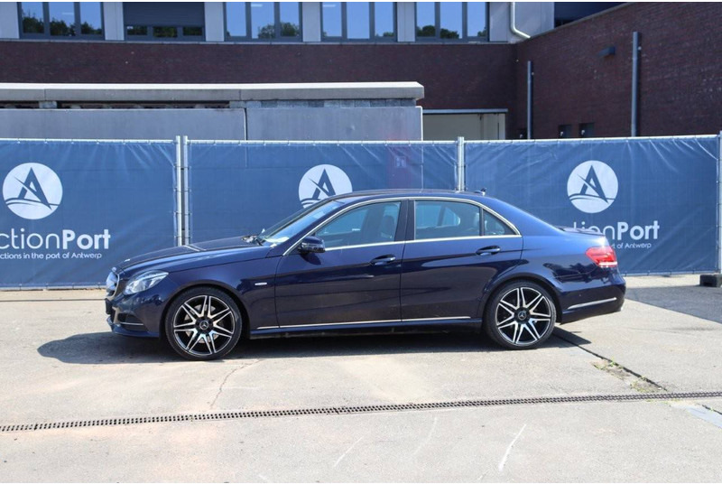 Mercedes-Benz E-Klasse Avantgarde - Sedan: foto 1 Mercedes-Benz E-Klasse Avantgarde - Sedan: foto 1