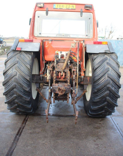 New Holland 100-90DT - Tractor: foto 4 New Holland 100-90DT - Tractor: foto 4