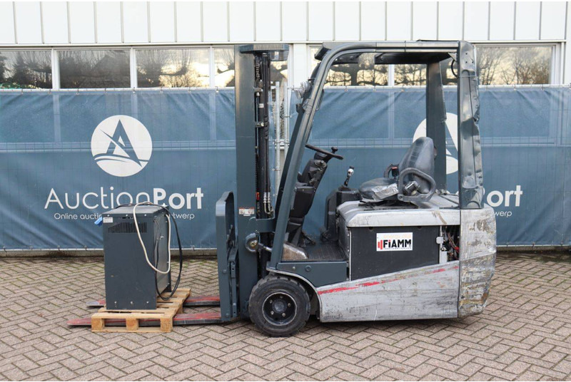 Nissan G1N1L18Q - Carretilla elevadora eléctrica: foto 2 Nissan G1N1L18Q - Carretilla elevadora eléctrica: foto 2