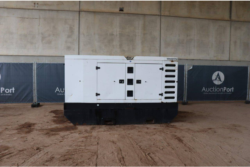 SDMO R220C3 - Generador industriale: foto 1 SDMO R220C3 - Generador industriale: foto 1