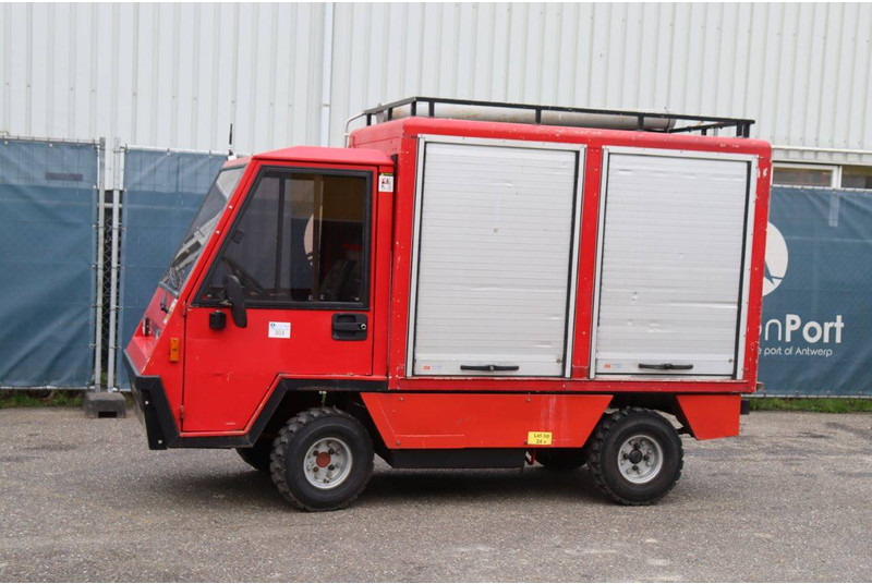 Spijkstaal 1220 - Tractor: foto 1 Spijkstaal 1220 - Tractor: foto 1