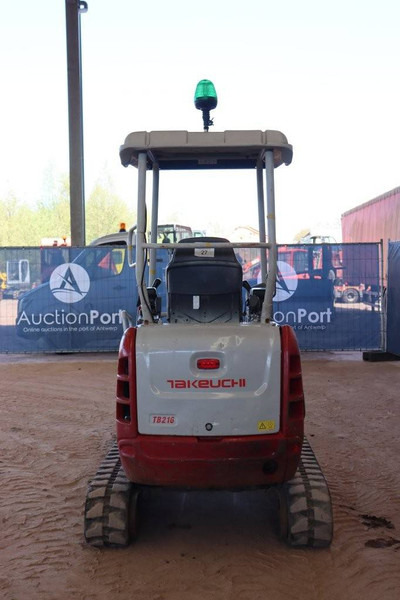 Takeuchi TB216 - Miniexcavadora: foto 4 Takeuchi TB216 - Miniexcavadora: foto 4