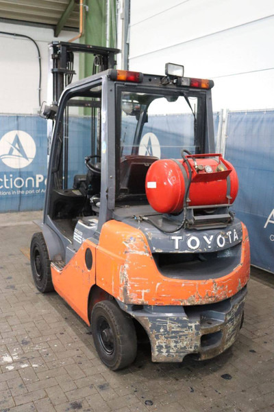 Toyota 02-8FGF25 - Carretilla elevadora de gas: foto 4 Toyota 02-8FGF25 - Carretilla elevadora de gas: foto 4