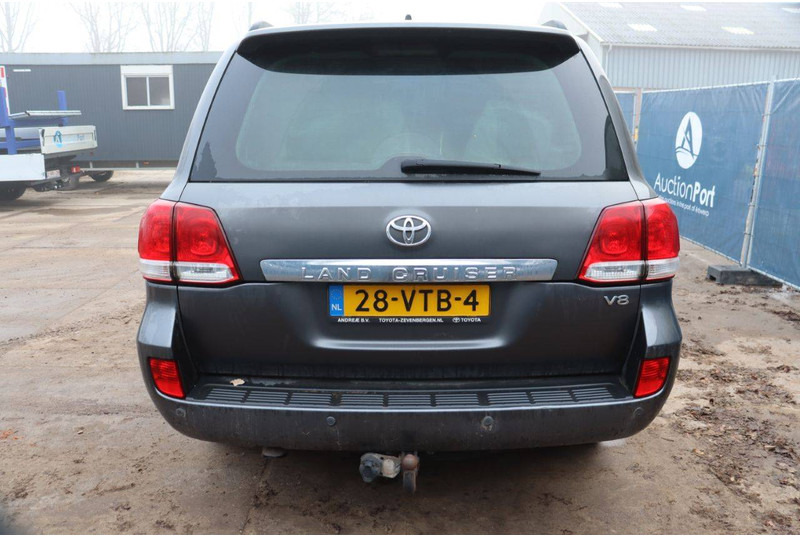Toyota LANDCRUISER (200 SERIES) - SUV/ Todoterreno: foto 5 Toyota LANDCRUISER (200 SERIES) - SUV/ Todoterreno: foto 5