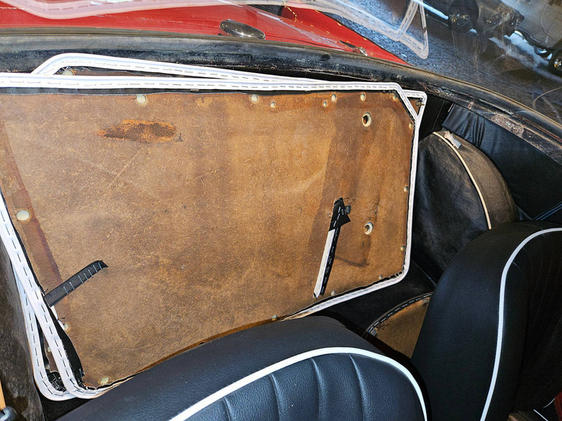 Sedan Triumph TR4 'Surrey Top': foto 20