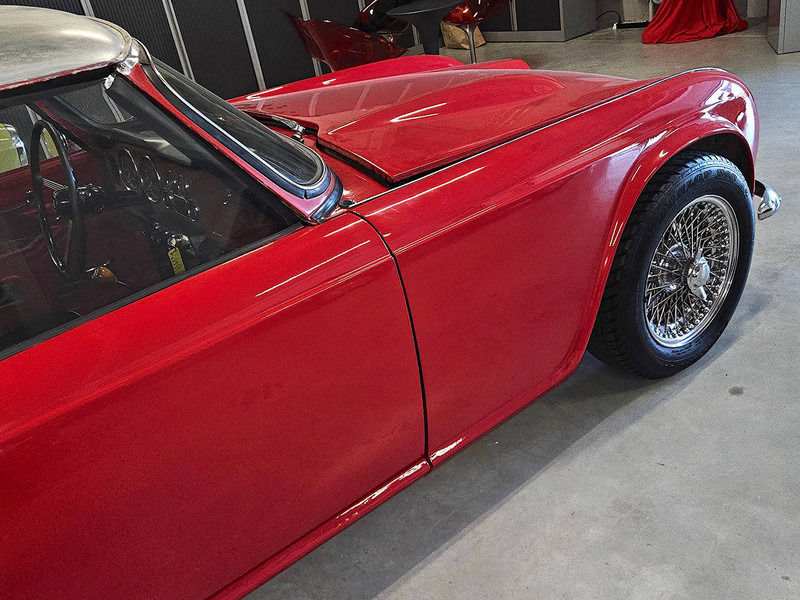 Sedan Triumph TR4 'Surrey Top': foto 14