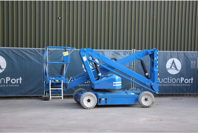 UpRight AB38 - Plataforma articulada: foto 1 UpRight AB38 - Plataforma articulada: foto 1