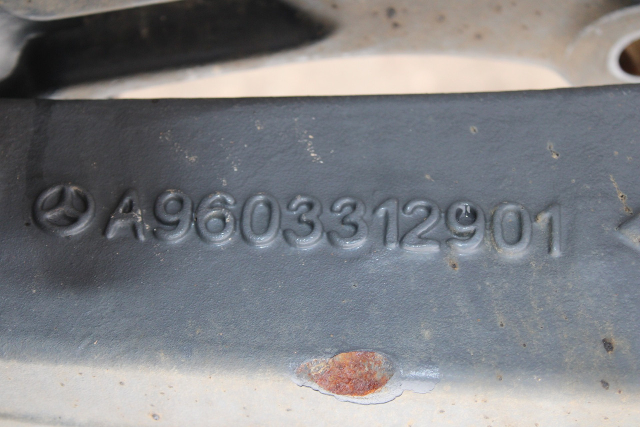 AXA FATA F-8,0-C22,5 MERCEDES AROCS A9603312901, X311003423, 066502365 - Eje delantero para Camión: foto 2 AXA FATA F-8,0-C22,5 MERCEDES AROCS A9603312901, X311003423, 066502365 - Eje delantero para Camión: foto 2