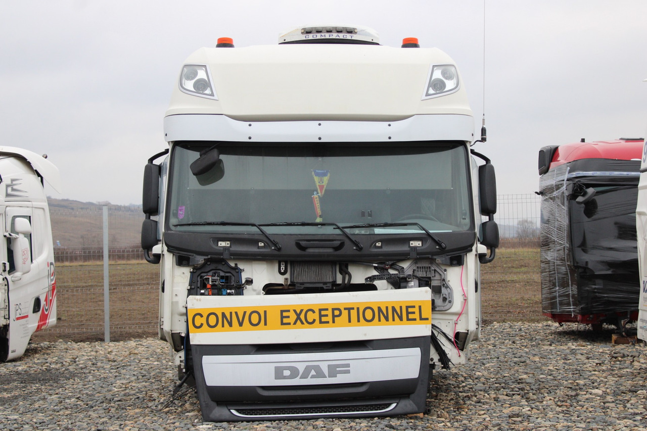 CABINA DAF XF106 SUPER SPACE CAB - Cabina para Camión: foto 1 CABINA DAF XF106 SUPER SPACE CAB - Cabina para Camión: foto 1