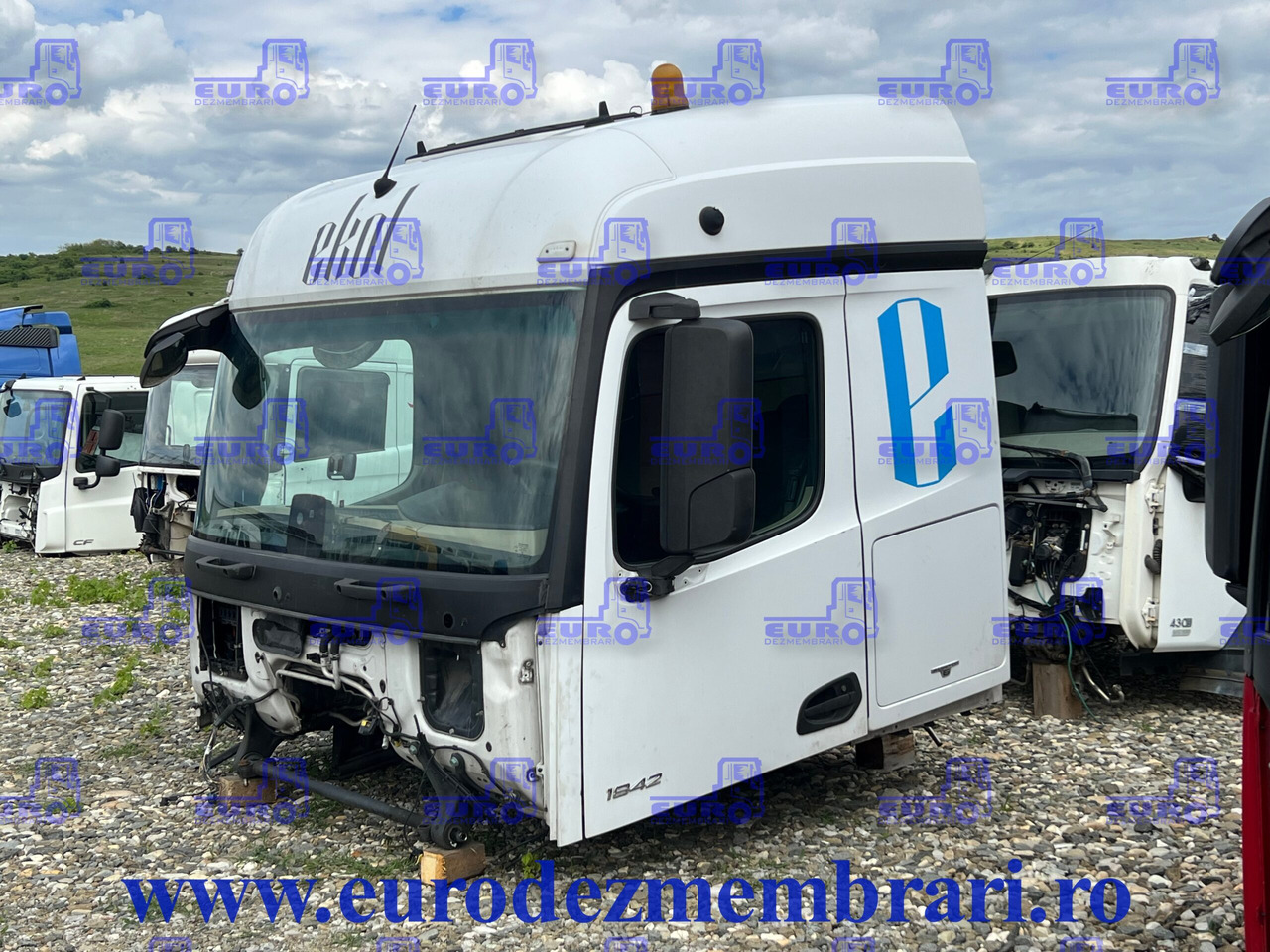 CABINA STREAMSPACE 2.5 MERCEDES ACTROS MP4 - Cabina para Camión: foto 2 CABINA STREAMSPACE 2.5 MERCEDES ACTROS MP4 - Cabina para Camión: foto 2