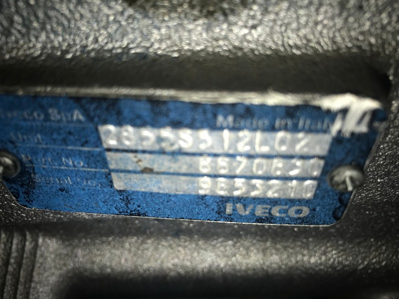 CUTIE DE VITEZE IVECO 8870830 - Caja de cambios para Camión: foto 3 CUTIE DE VITEZE IVECO 8870830 - Caja de cambios para Camión: foto 3