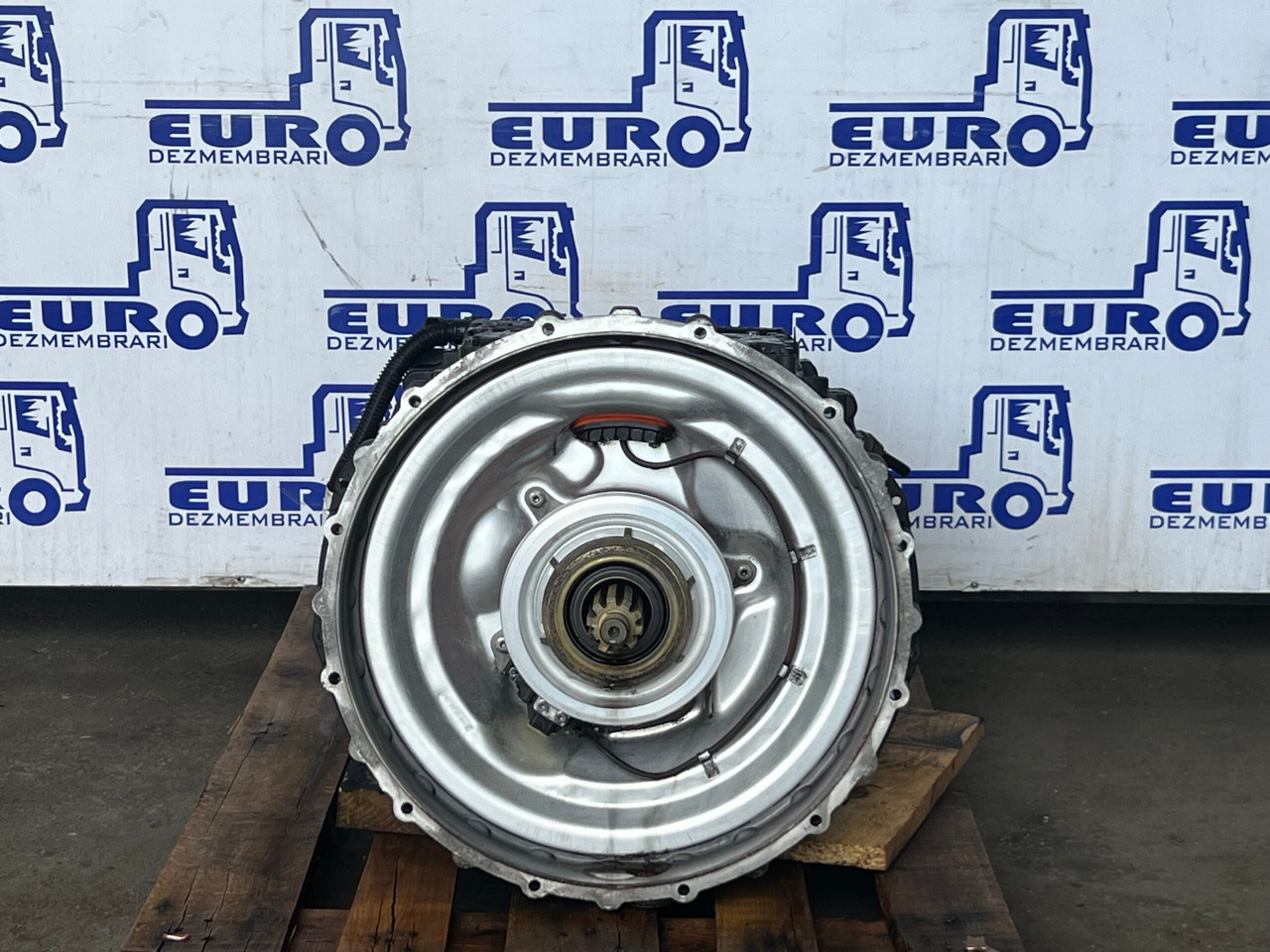 CUTIE DE VITEZE TRAXON FARA INTARDER IVECO 12TX 2210 TD R=16,69-1,00 5801900220 - Caja de cambios para Camión: foto 2 CUTIE DE VITEZE TRAXON FARA INTARDER IVECO 12TX 2210 TD R=16,69-1,00 5801900220 - Caja de cambios para Camión: foto 2