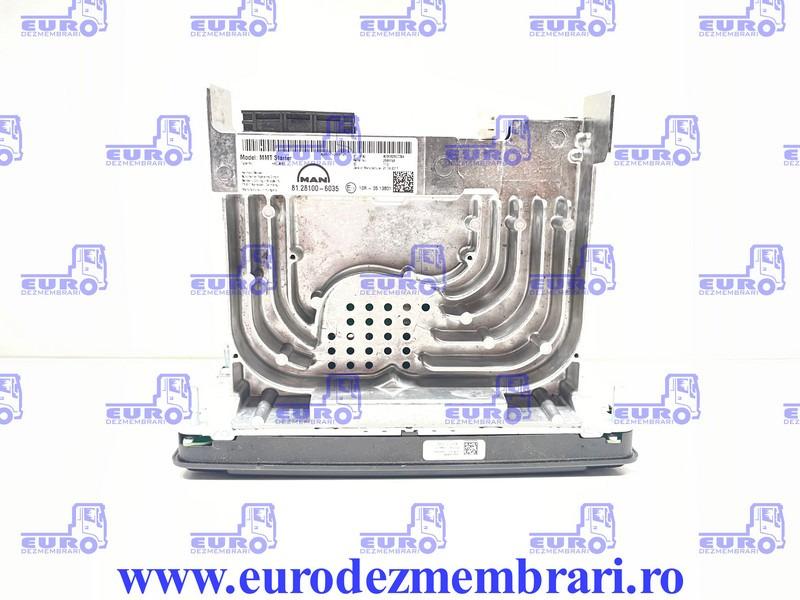 ELEMENT BORD UNITATE MULTIMEDIA MAN TGX 81.28100.6035, 81.28100.6029, 81.28100.6041 - Cabina e interior para Camión: foto 2 ELEMENT BORD UNITATE MULTIMEDIA MAN TGX 81.28100.6035, 81.28100.6029, 81.28100.6041 - Cabina e interior para Camión: foto 2