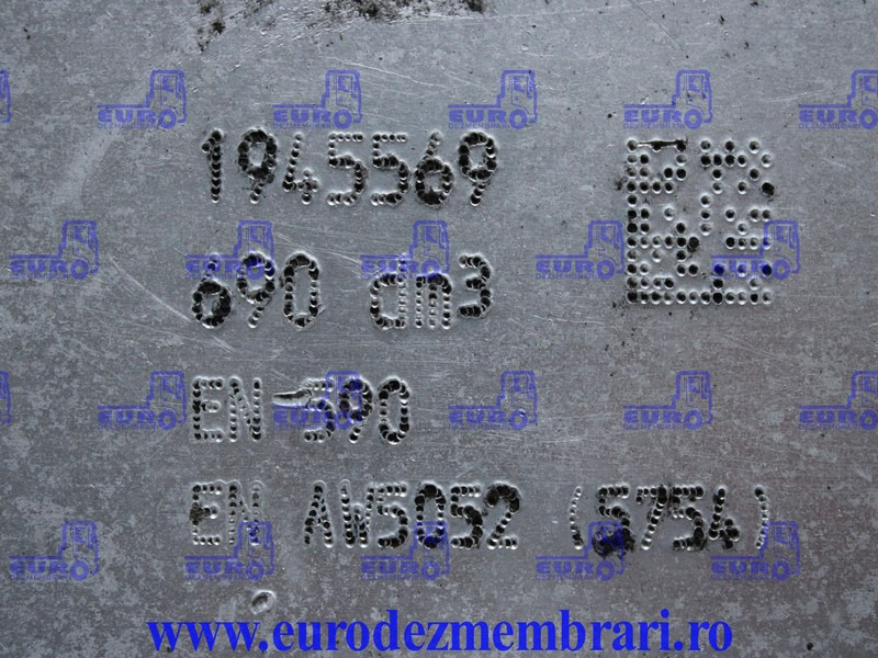 REZERVOR COMBUSTIBIL DAF XF106 690l L=198 CM l=68 CM H=63 CM 1945569 - Depósito de combustible para Camión: foto 3 REZERVOR COMBUSTIBIL DAF XF106 690l L=198 CM l=68 CM H=63 CM 1945569 - Depósito de combustible para Camión: foto 3