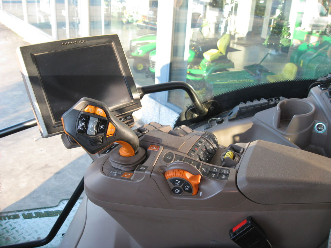 Tractor John Deere 6250R: foto 7