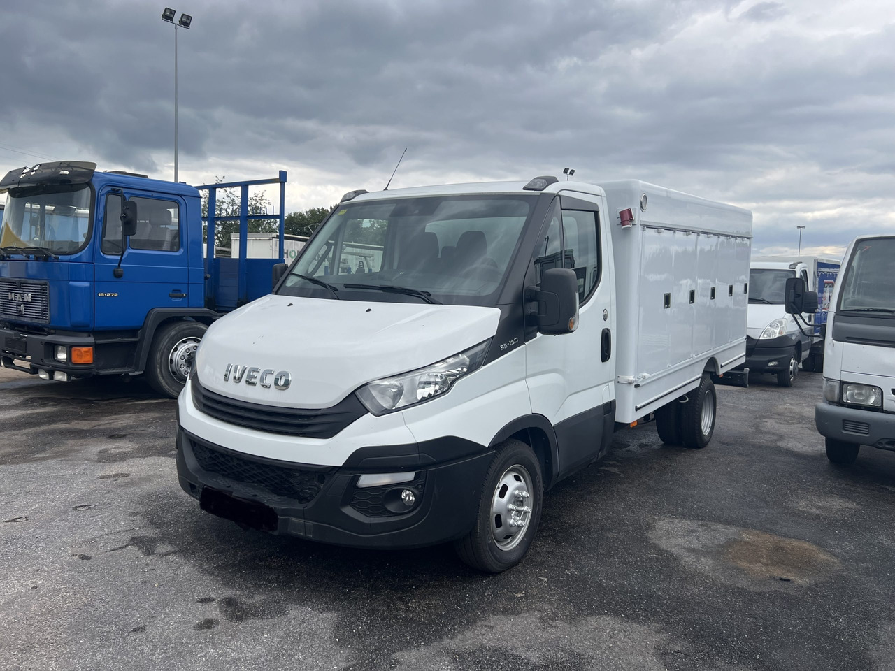 FUROGON HELADERO CON PLACAS MERCEDES Y IVECO - Furgoneta frigorifica: foto 1 FUROGON HELADERO CON PLACAS MERCEDES Y IVECO - Furgoneta frigorifica: foto 1