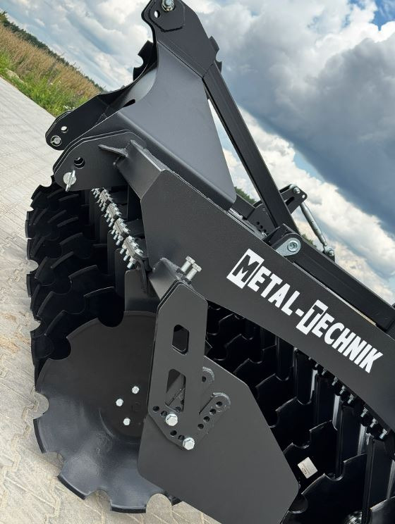 METAL-TECHNIK Brona talerzowa 2,7 m / Scheibenegge / дисковая борона / disc harrow - Rastras: foto 2 METAL-TECHNIK Brona talerzowa 2,7 m / Scheibenegge / дисковая борона / disc harrow - Rastras: foto 2