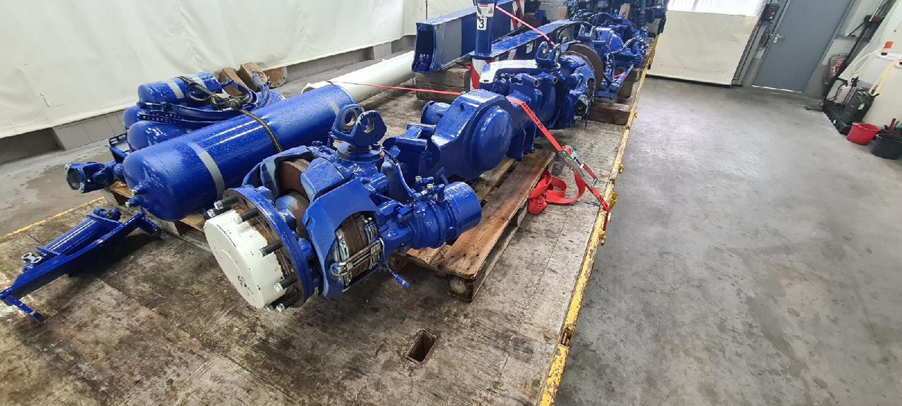 Liebherr Zubehör = LTM 1030-2.1 / diverse Teile und Komponenten - Piezas de recambio para Maquinaria de construcción: foto 4 Liebherr Zubehör = LTM 1030-2.1 / diverse Teile und Komponenten - Piezas de recambio para Maquinaria de construcción: foto 4