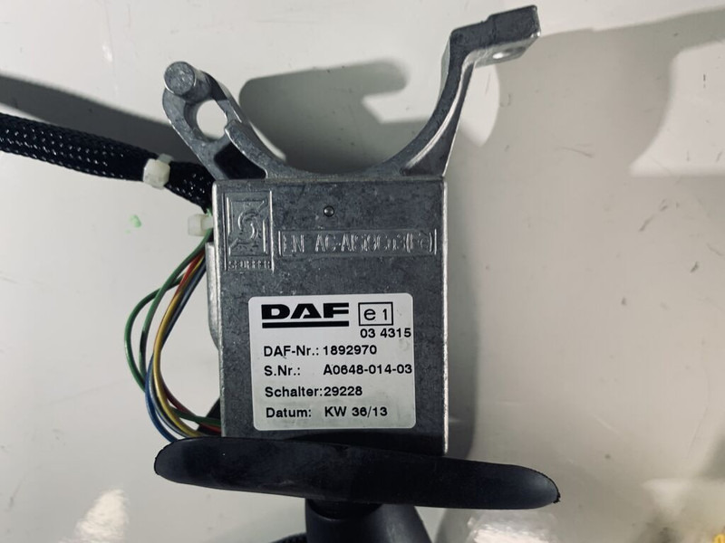 Conmutador en la columna de dirección DAF 65: foto 6