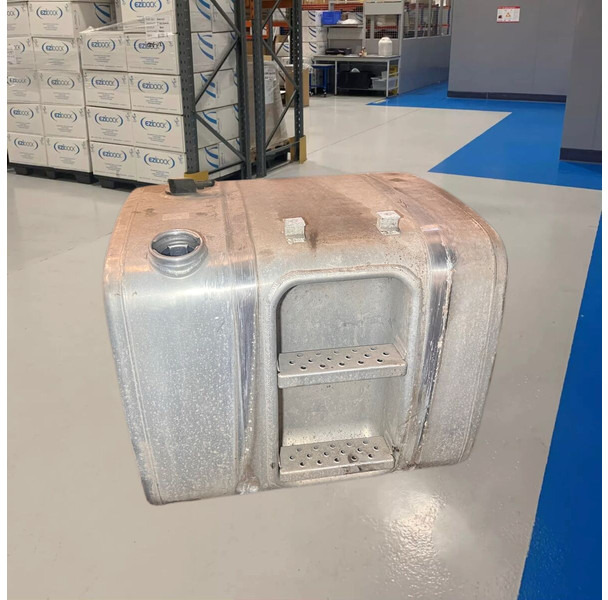 Iveco - Depósito de combustible: foto 1 Iveco - Depósito de combustible: foto 1