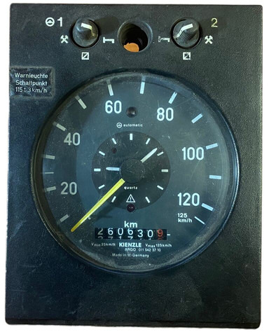 Mercedes-Benz - Salpicadero: foto 1 Mercedes-Benz - Salpicadero: foto 1