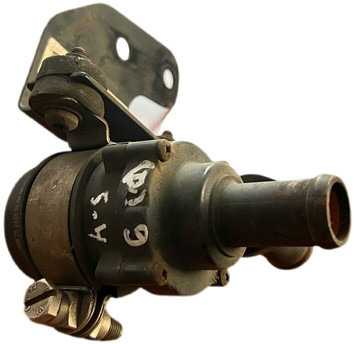 Mercedes-Benz - Bomba de refrigerante: foto 2 Mercedes-Benz - Bomba de refrigerante: foto 2