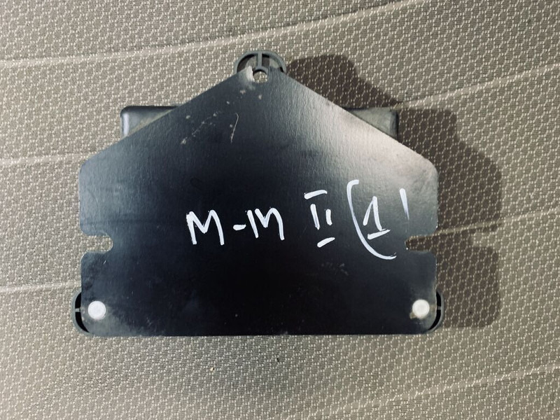 Renault PREMIUM - Unidad de control: foto 5 Renault PREMIUM - Unidad de control: foto 5