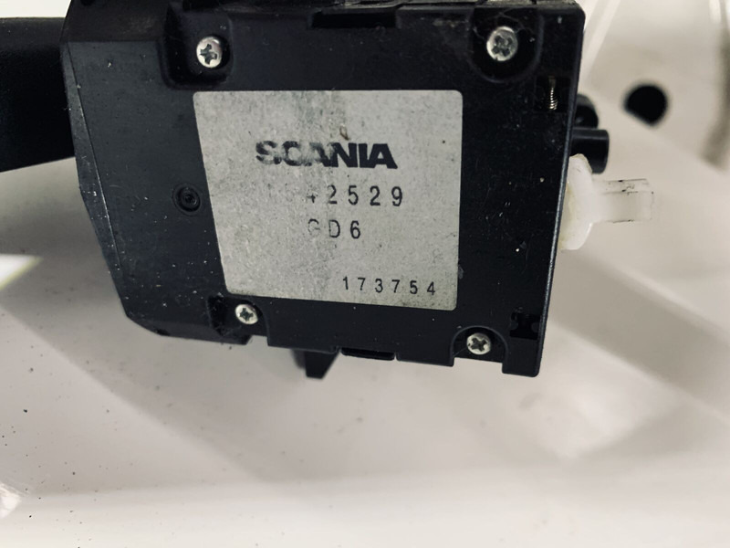 Scania 124 - Relé: foto 2 Scania 124 - Relé: foto 2