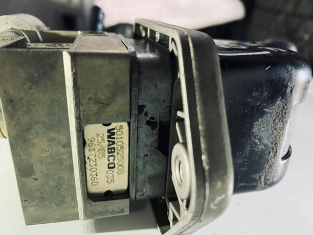 Wabco 5 - Cabina e interior: foto 3 Wabco 5 - Cabina e interior: foto 3